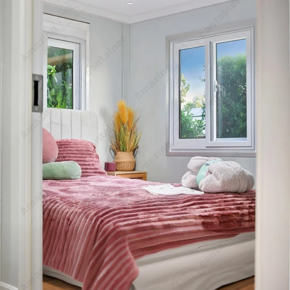 xpandable-house-living-room-interior-real-shot-amazingcontainer-1