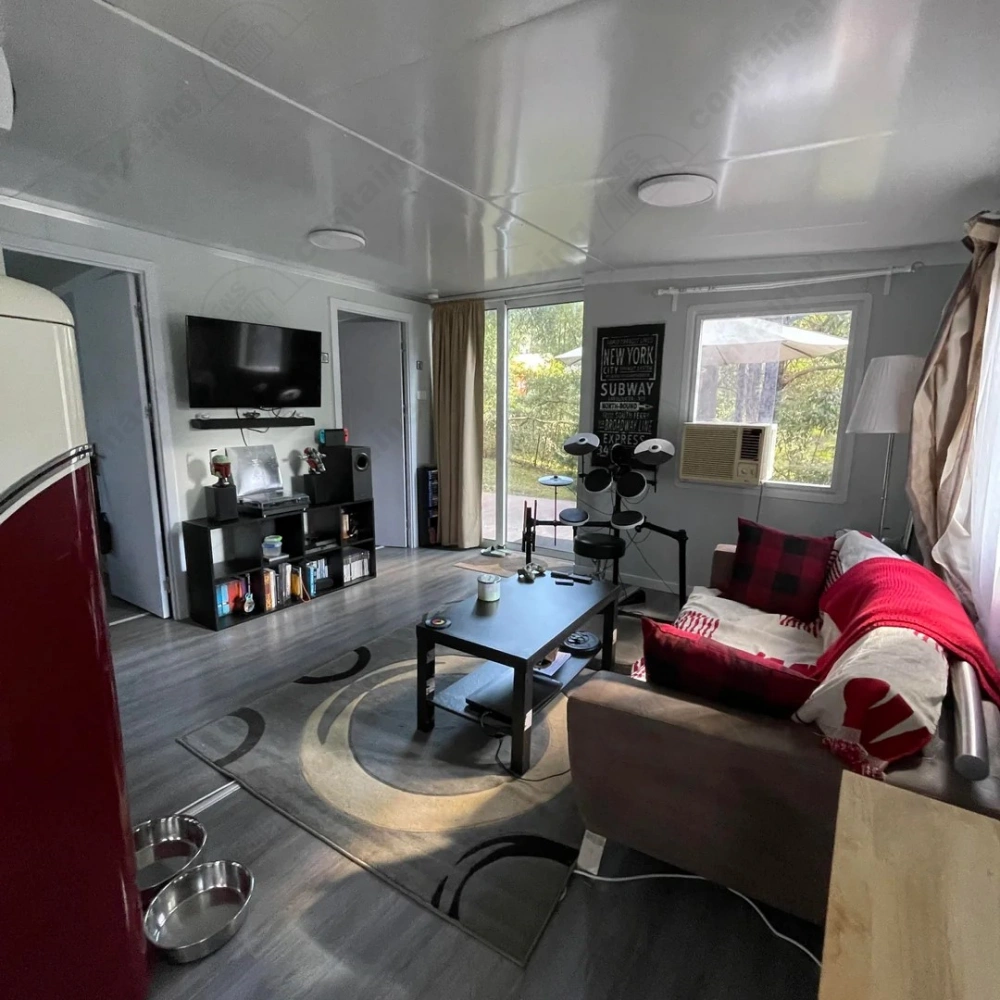 xpandable-house-living-room-interior-real-shot-amazingcontainer-14