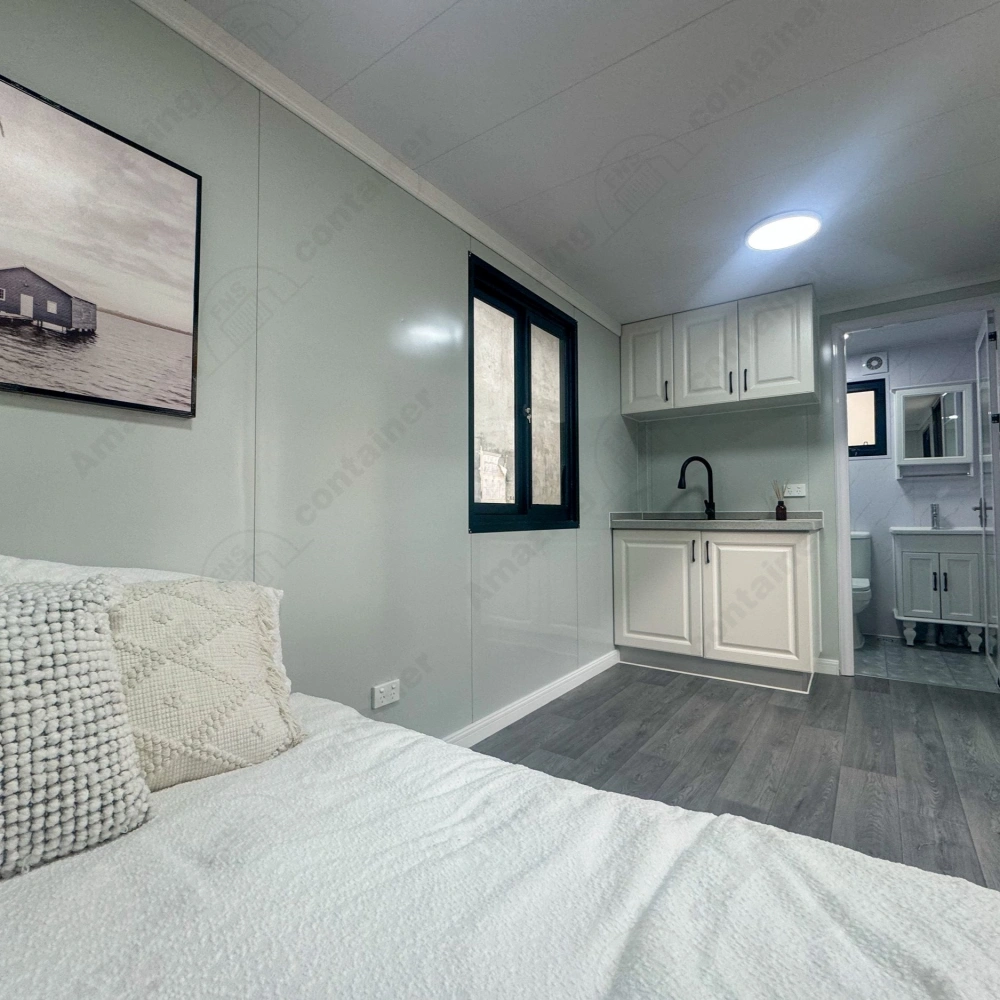 xpandable-house-living-room-interior-real-shot-amazingcontainer-18