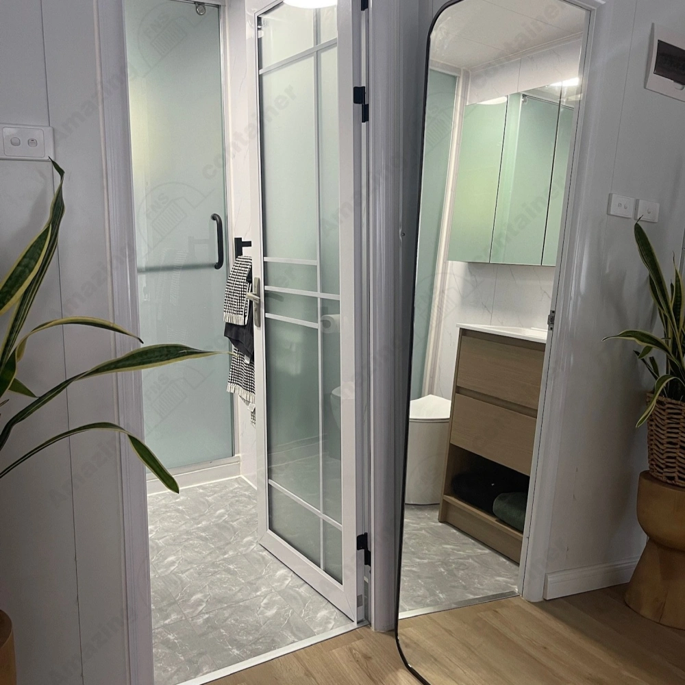 xpandable-house-living-room-interior-real-shot-amazingcontainer-27