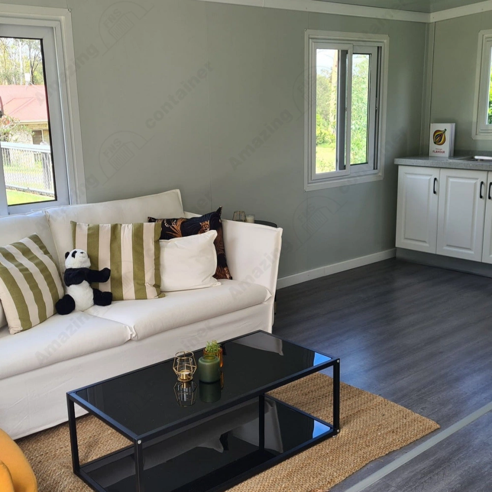 xpandable-house-living-room-interior-real-shot-amazingcontainer-29