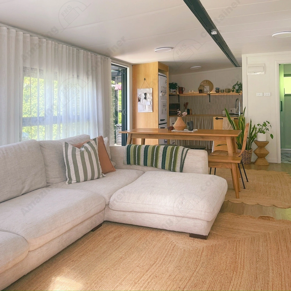 xpandable-house-living-room-interior-real-shot-amazingcontainer-8