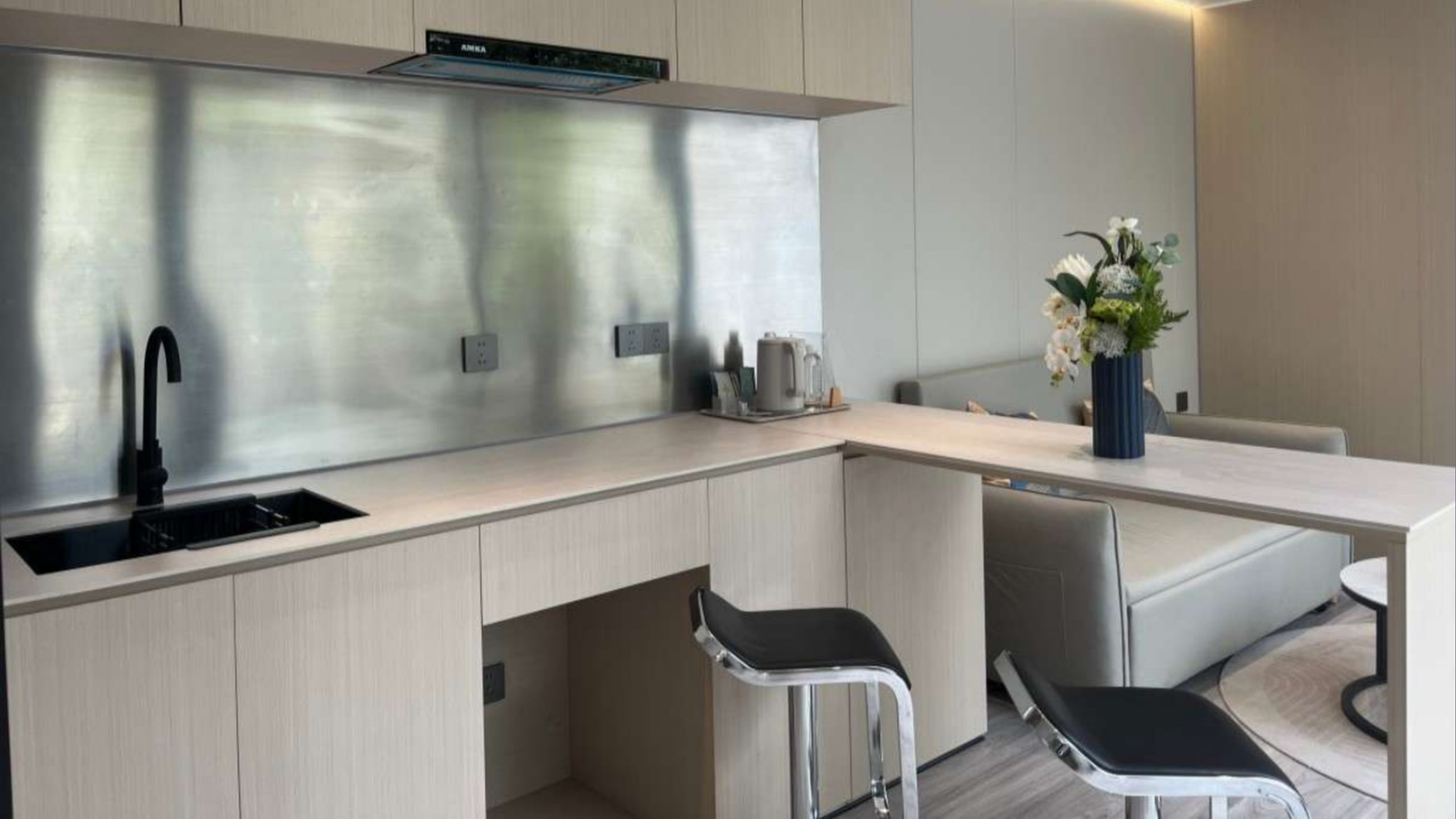 Container-type Space Capsule Room 10 Container-type Space Capsule Room 10